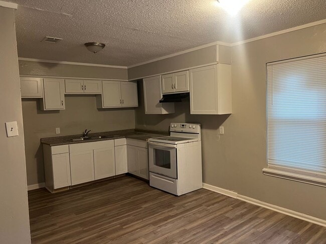 Building Photo - 62 Harvard Rd