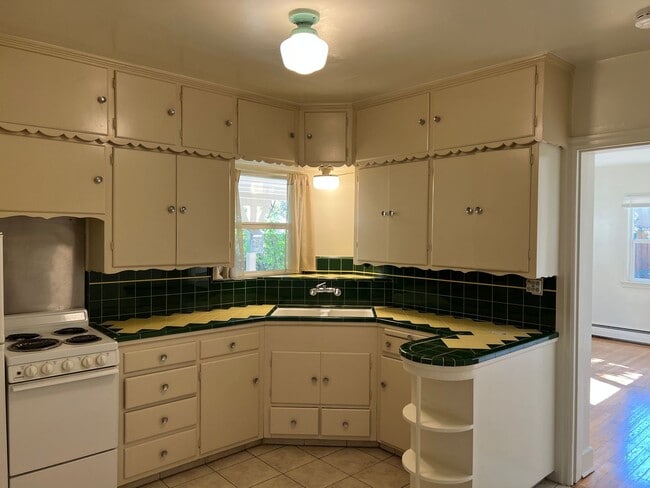 Foto del edificio - 1 bed/ 1 bath with laundry near UNR