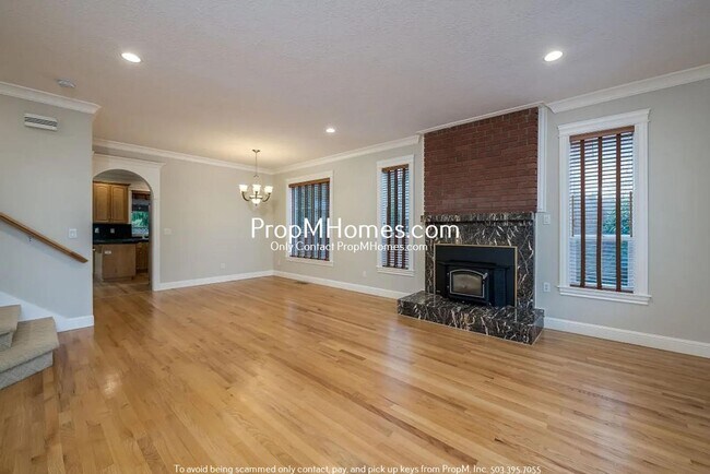 Building Photo - Gorgeous Three Bedroom Home in Centennial!