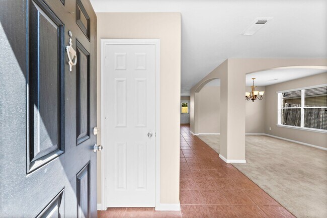 Foto del edificio - 8338 Loetsch Ridge Way