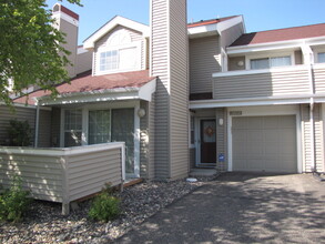 Building Photo - 2165 Shenandoah Ct N
