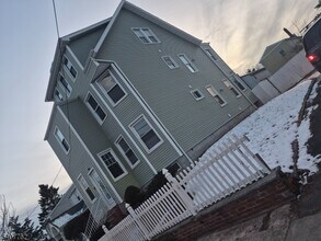 Building Photo - 95 Cedar Hill Ave