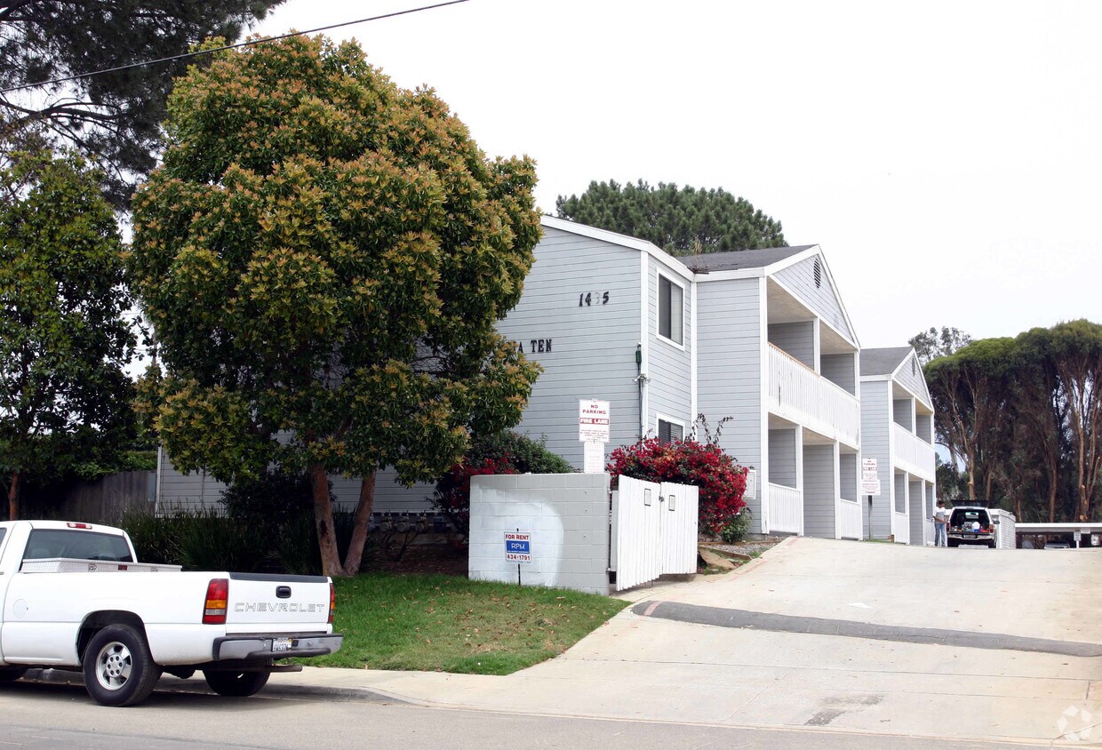 Building Photo - 1435 N Vulcan Ave
