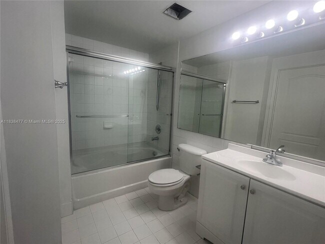 Foto del edificio - 5085 NW 7th St
