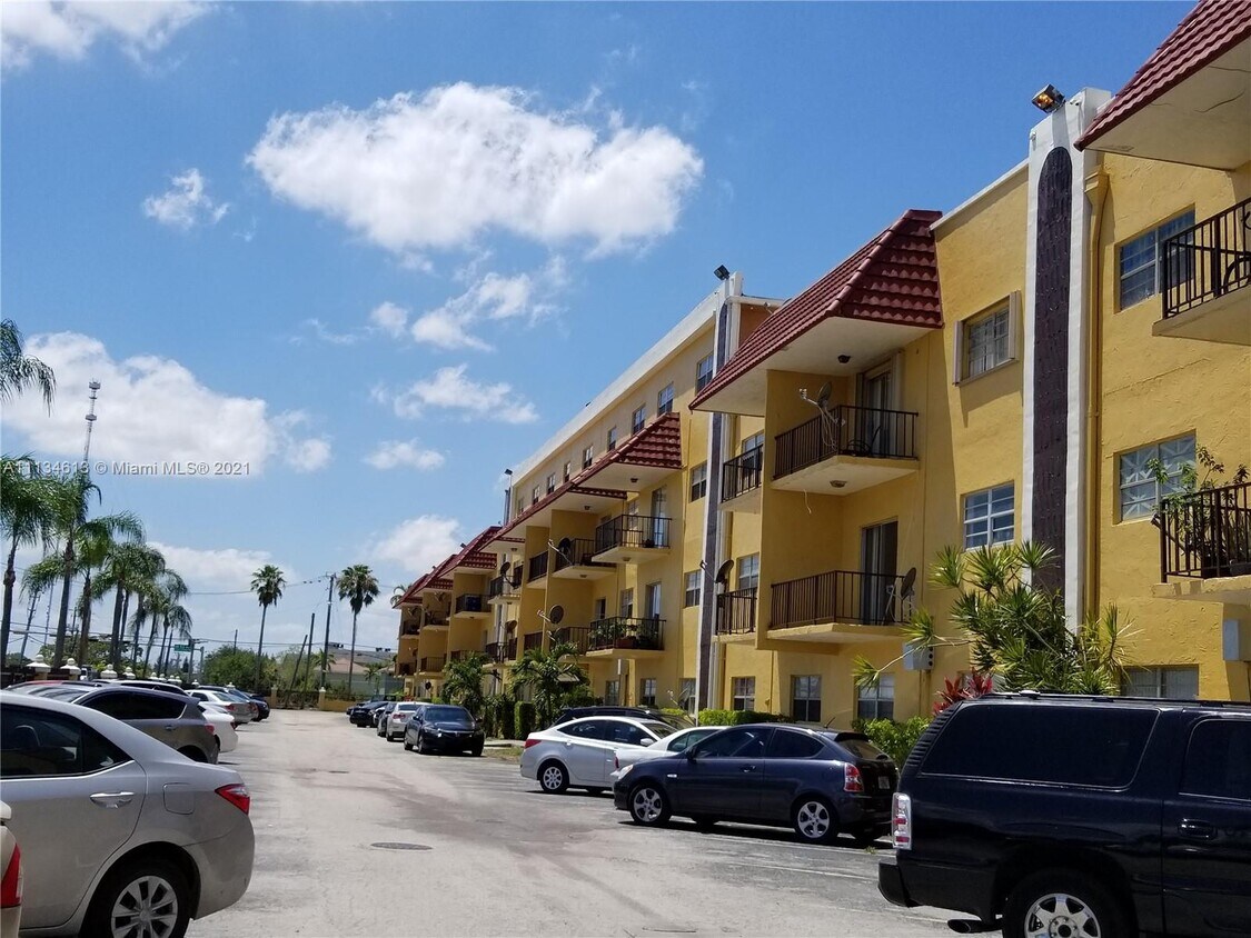 5100 SW 41st St Unit 326, Hollywood, FL 33023 Condo for Rent in