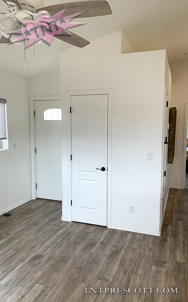 Building Photo - Guest Cottage In Downtown Prescott ~ HOLD