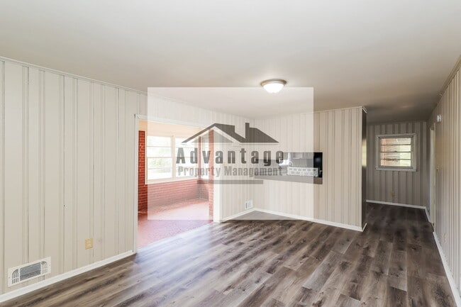 Building Photo - 6615 Cascade Palmetto Hwy