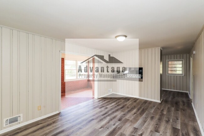 Foto del edificio - 6615 Cascade Palmetto Hwy