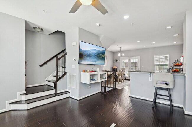 Foto del edificio - 7335 Summit Rock Rd