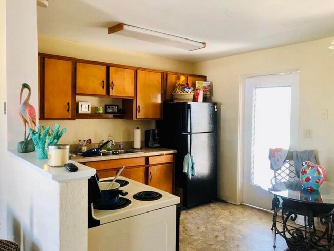 Building Photo - 56 Seabreeze Dr