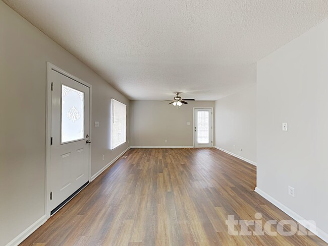 Building Photo - 924 Pine Cir Dr NW