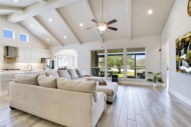 Foto del edificio - 949 Indian Hawthorne Dr