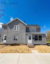 Building Photo - 1010 S 1st Ave