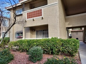 Building Photo - 7200 Pirates Cove Rd