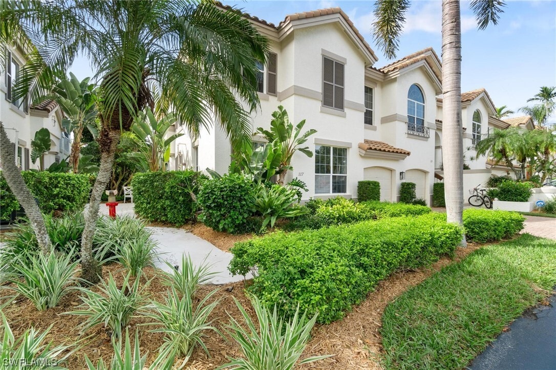 117 Colonade Cir Unit 201, Naples, FL 34103 Condo for Rent in Naples