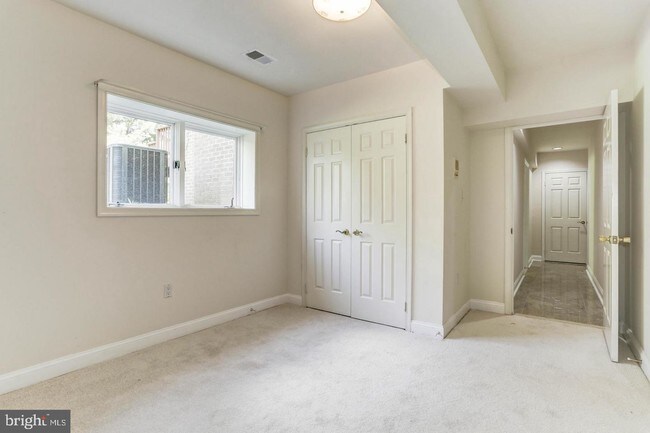 Building Photo - 13113 Brushwood Way