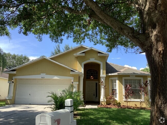 Building Photo - 9312 Hidden Water Cir
