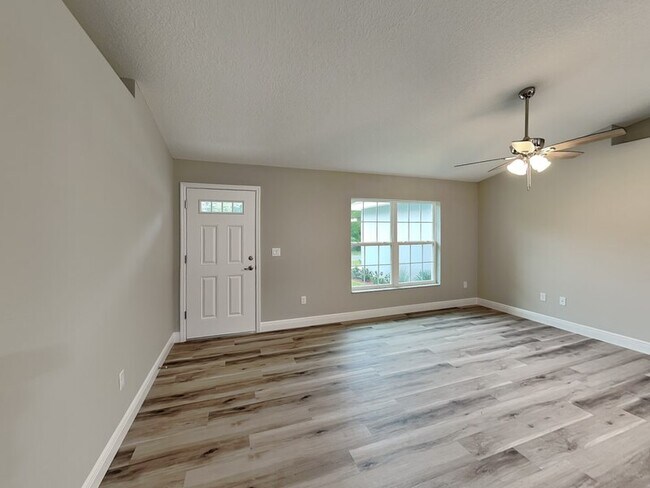 Building Photo - 238 W Ruska Pl