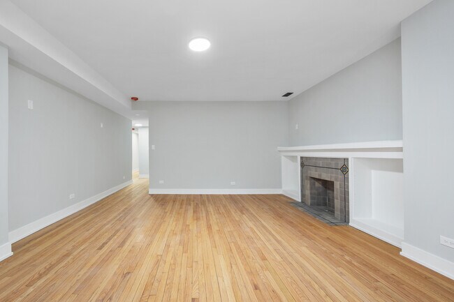 Building Photo - 8139 S Drexel Ave