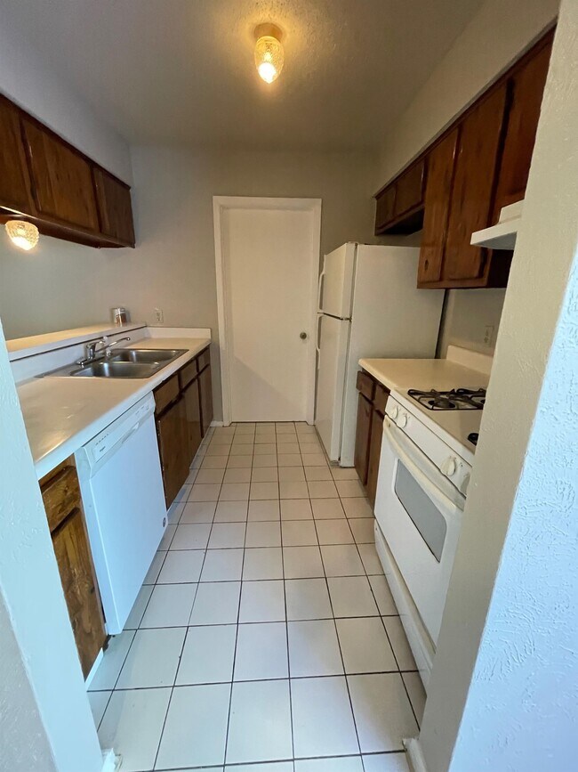 Building Photo - 7603 Woodstone Cove