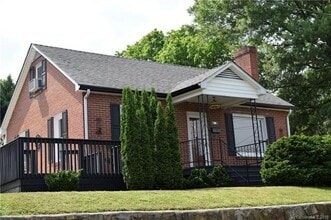 Building Photo - 36 Teal St