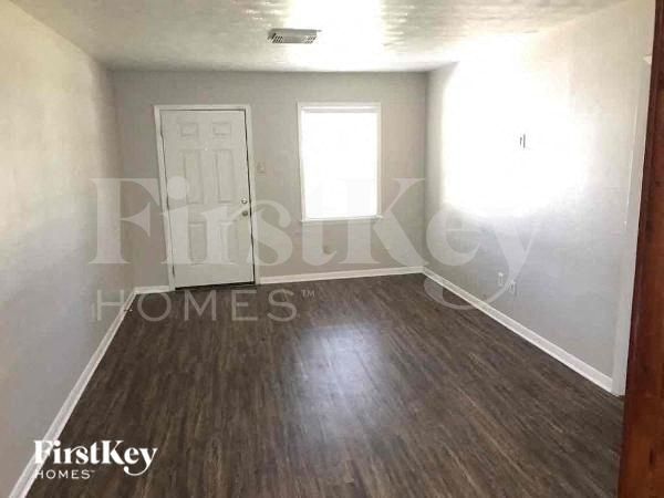 Foto del edificio - 3105 McKinney Dr