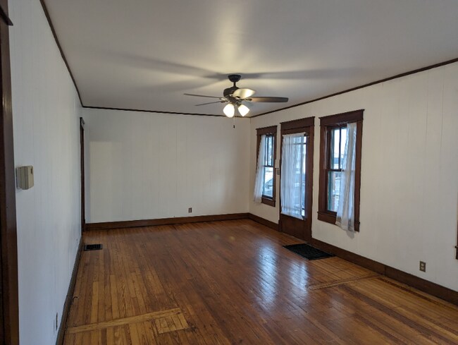 Building Photo - 206 22nd St