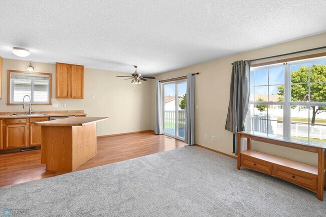 Foto del edificio - 2124 58th Ave S