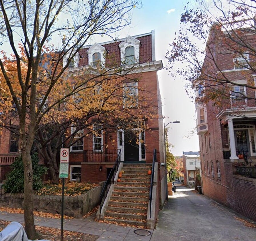 Building Photo - 1806 Lamont St NW