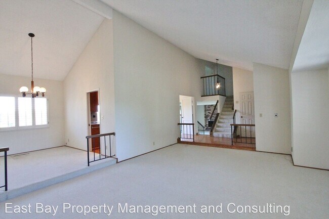 Building Photo - 4 br, 2.5 bath House - 3905 Brookdale Blvd.