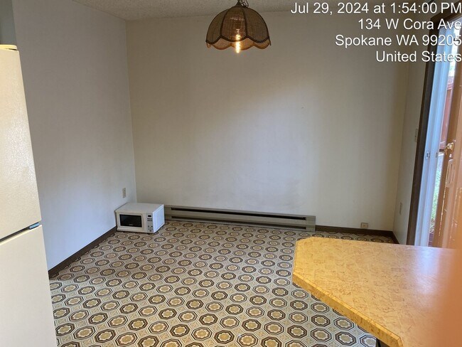 Building Photo - 130 W Cora*