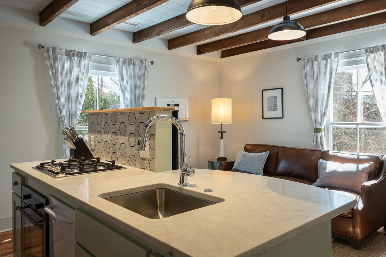 Foto principal - 915 Belmont Ave