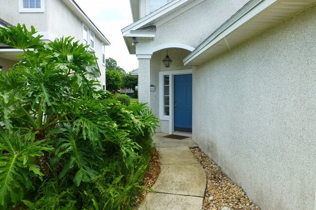 Building Photo - 526 Selva Lakes Cir