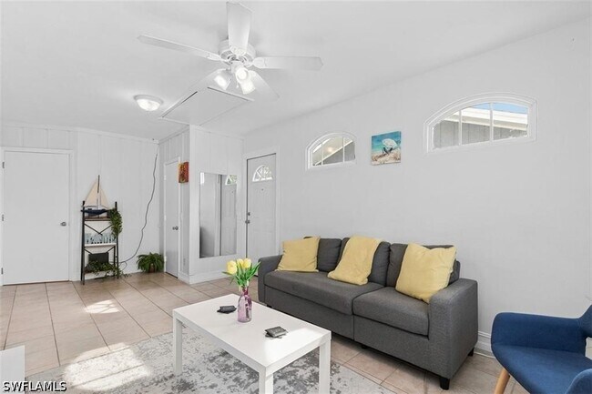 Foto del edificio - 717 95th Ave N
