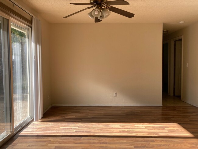 Building Photo - $1000.00  OFF  1ST  FULL  MONTH OF  RENT