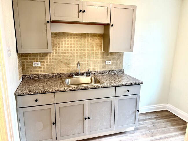 Foto del edificio - 714 Eureka St