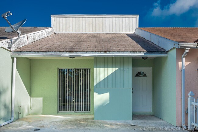 Foto del edificio - 5847 S 37th St