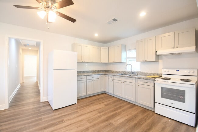 Foto del edificio - 415 W 29th Ave