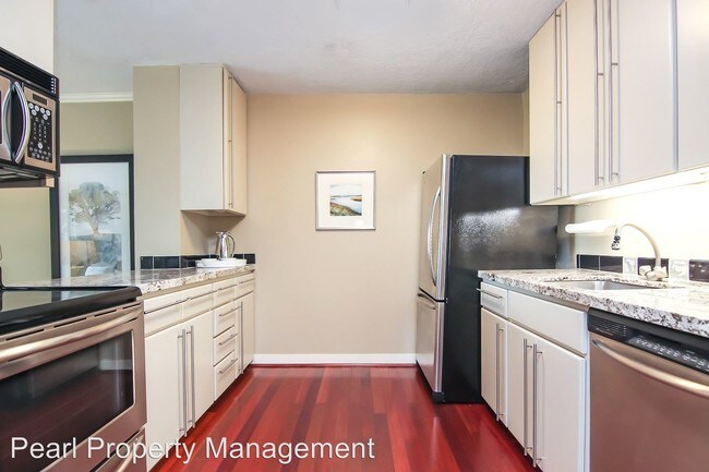 Foto del edificio - 2393 SW Park Pl