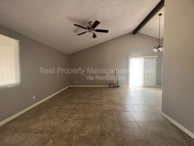 Building Photo - 6521 W Palo Verde Ave