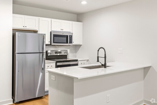 2BR, 2BA - 802SF (B1) - Kitchen - Hoskins 90 at Bishop Ridge