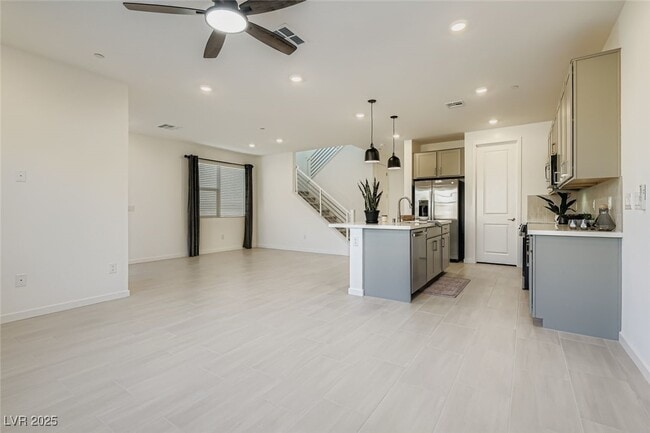 Foto del edificio - 1543 Hopeful Lark Ln