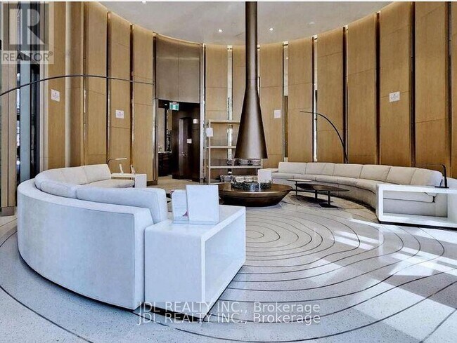 Photo du bâtiment - 11 Wellesley St W