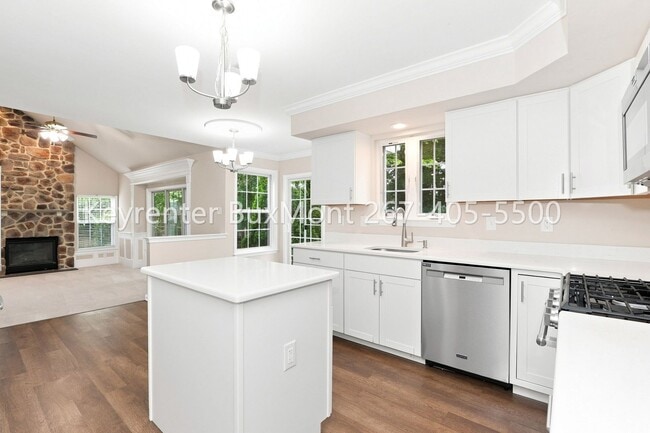 Building Photo - 1150 Bridle Path Dr