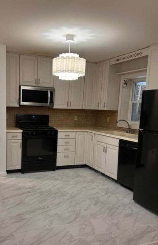 Foto del edificio - 823 Bowman Rd