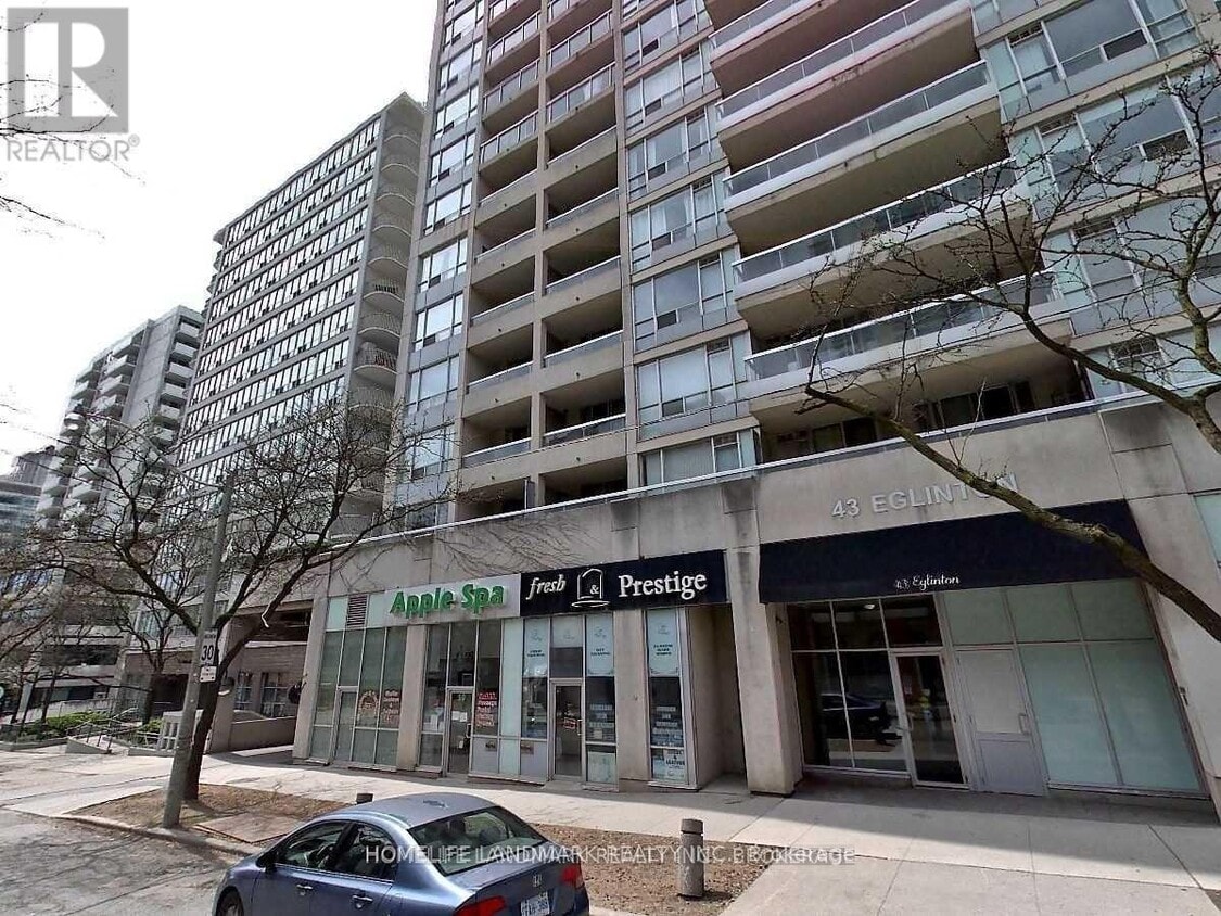 Photo principale - 43 Eglinton Ave E