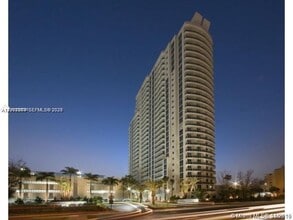 Building Photo - 1945 S Ocean Dr