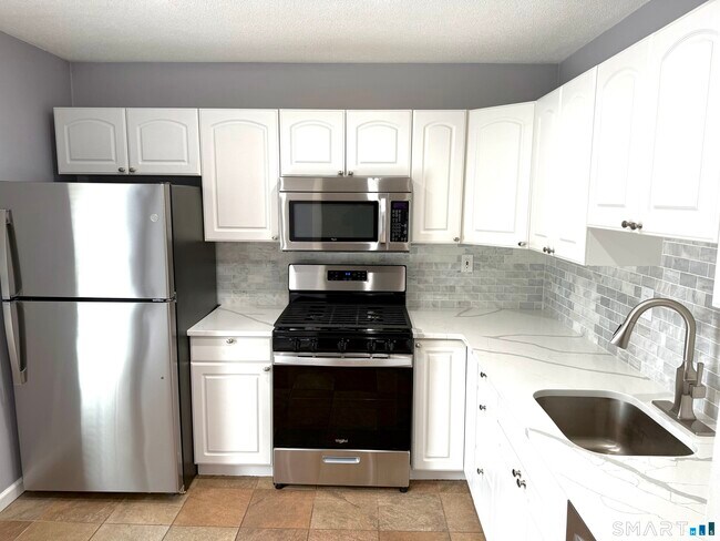 Foto del edificio - 9 Watch Hill Cir