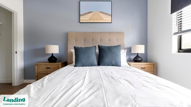 Foto del edificio - 7301 Lake Bank Lp