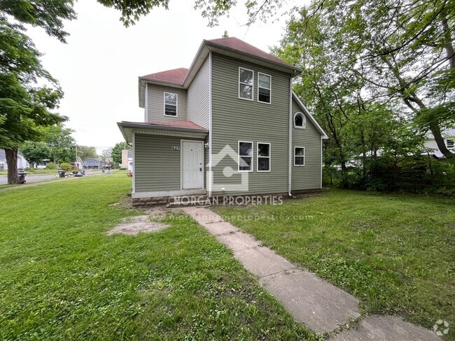 Building Photo - 623 Cottage Ave